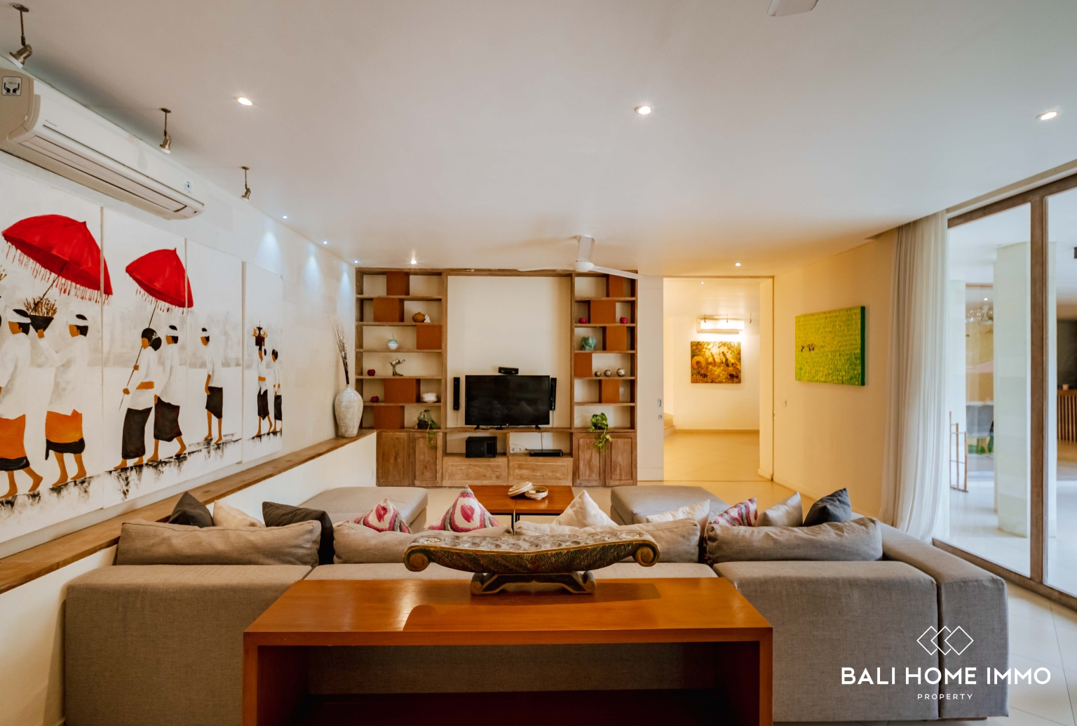 Cozy 5 Bedroom Villa for Sale in Jimbaran view 9