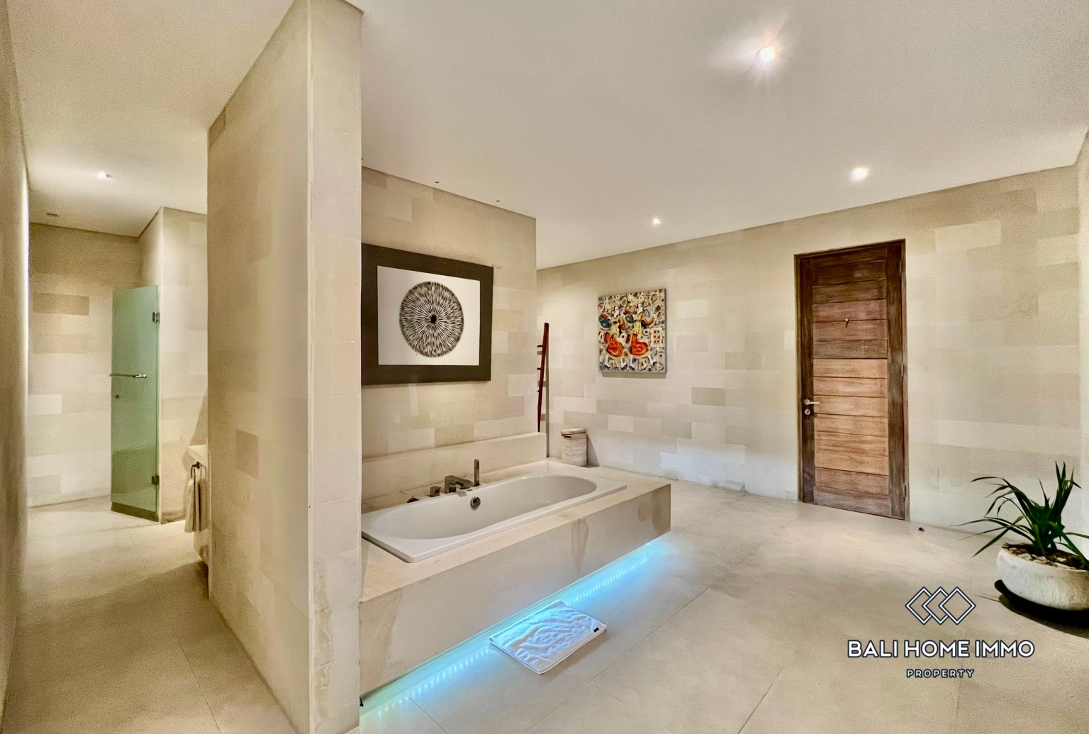 Cozy 5 Bedroom Villa for Sale in Jimbaran view 9