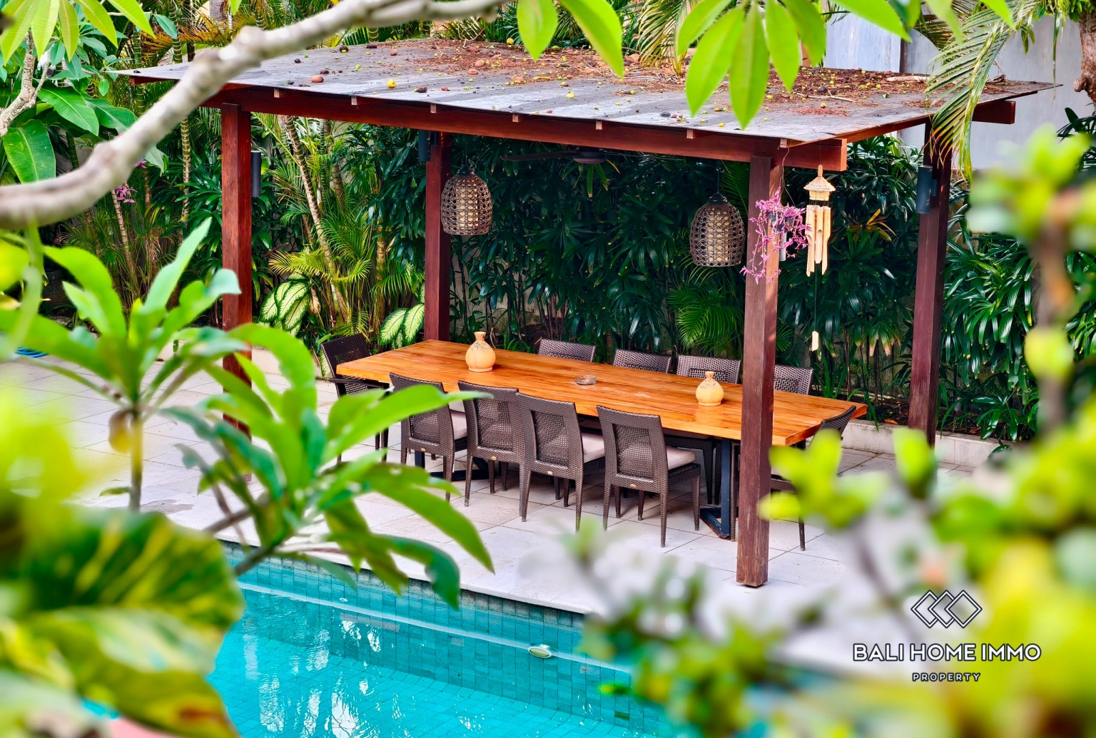 Cozy 5 Bedroom Villa for Sale in Jimbaran view 3