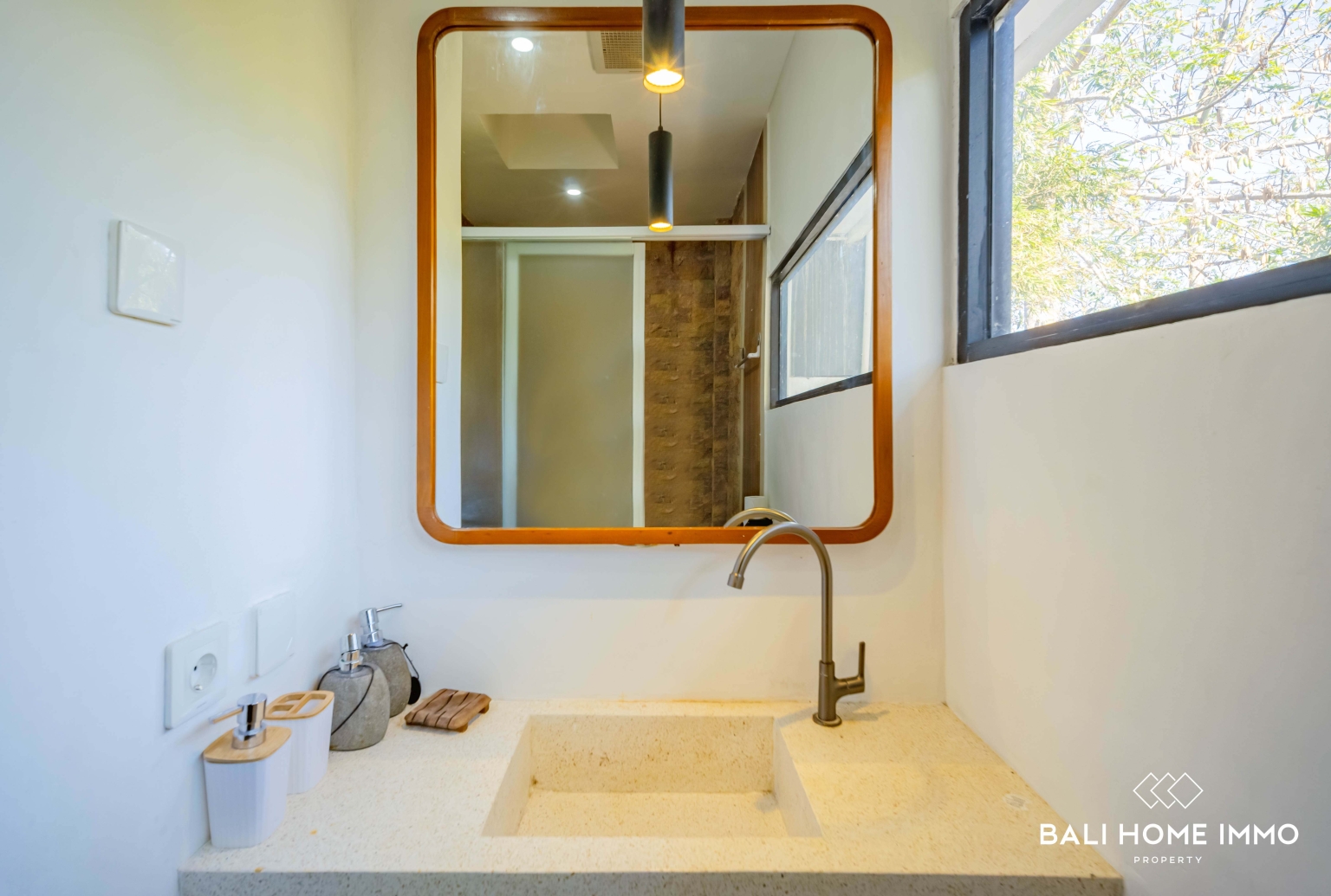 VILLA CONFORTABLE ET MAGNIFIQUE DE 3 CHAMBRES POUR LOCATION MENSUELLE ET ANNUELLE À BALI UNGASAN view 18