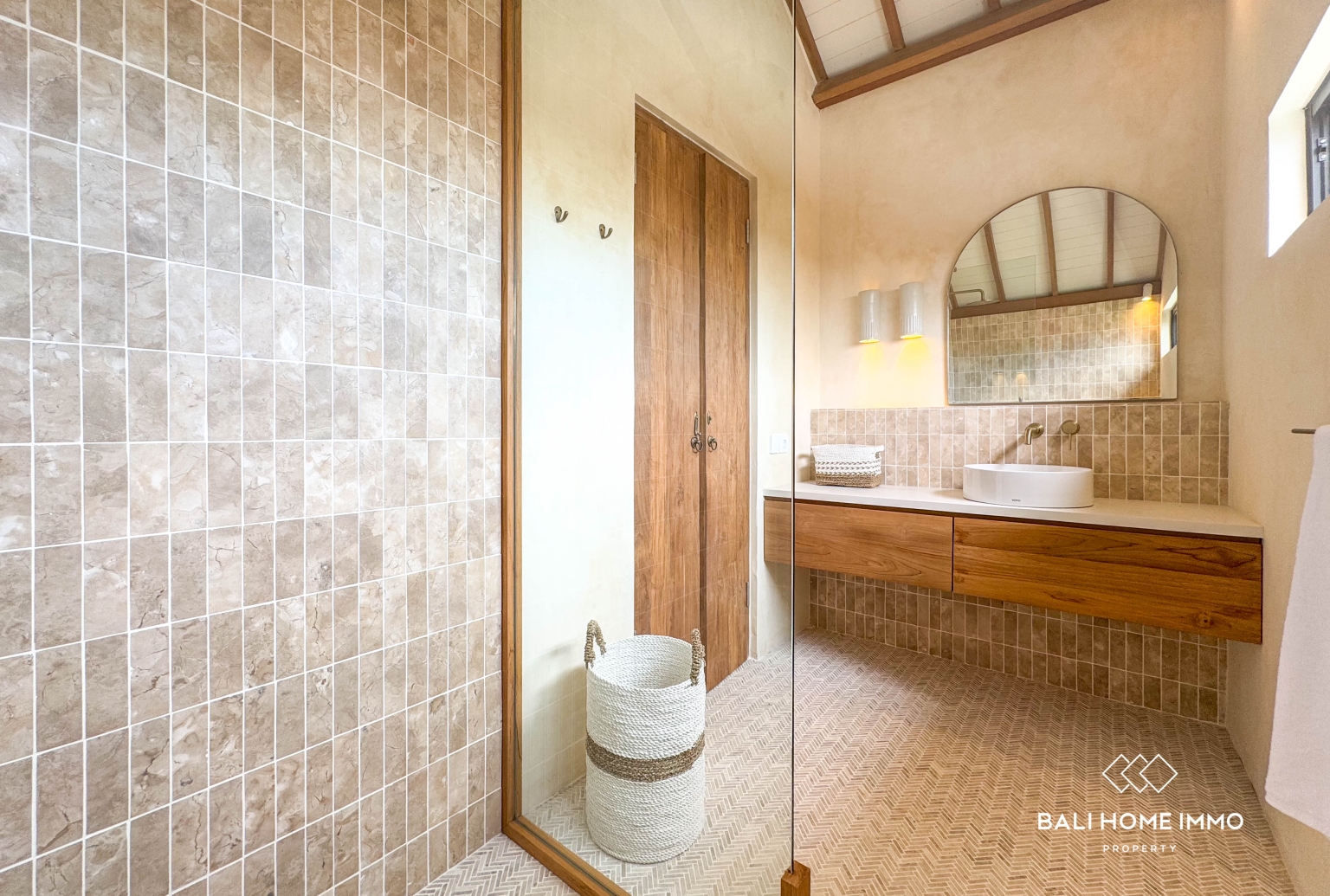 Designer-Refined 1 bedrooms Villa for sale in North pererenan, Bali view 17