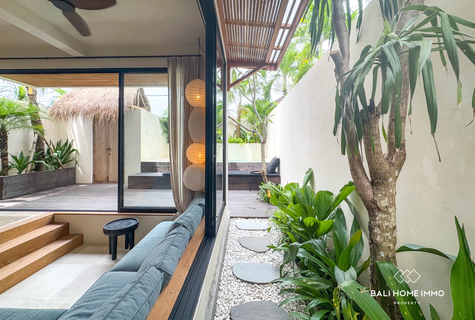 Designer-Refined 1 bedrooms Villa for sale in North pererenan, Bali view 4