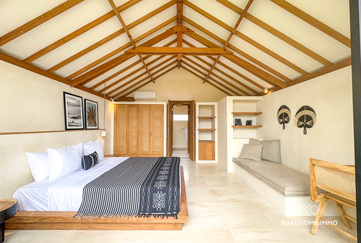 Designer-Refined 1 bedrooms Villa for sale in North pererenan, Bali view 12