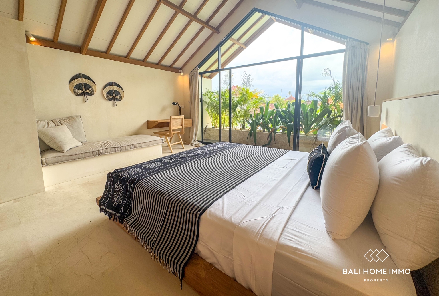 Designer-Refined 1 bedrooms Villa for sale in North pererenan, Bali view 15