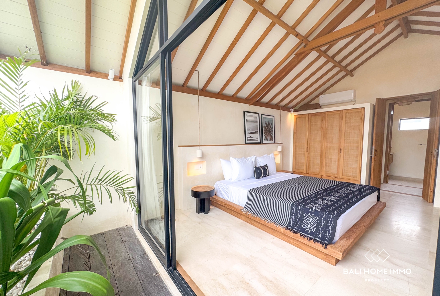 Designer-Refined 1 bedrooms Villa for sale in North pererenan, Bali view 11