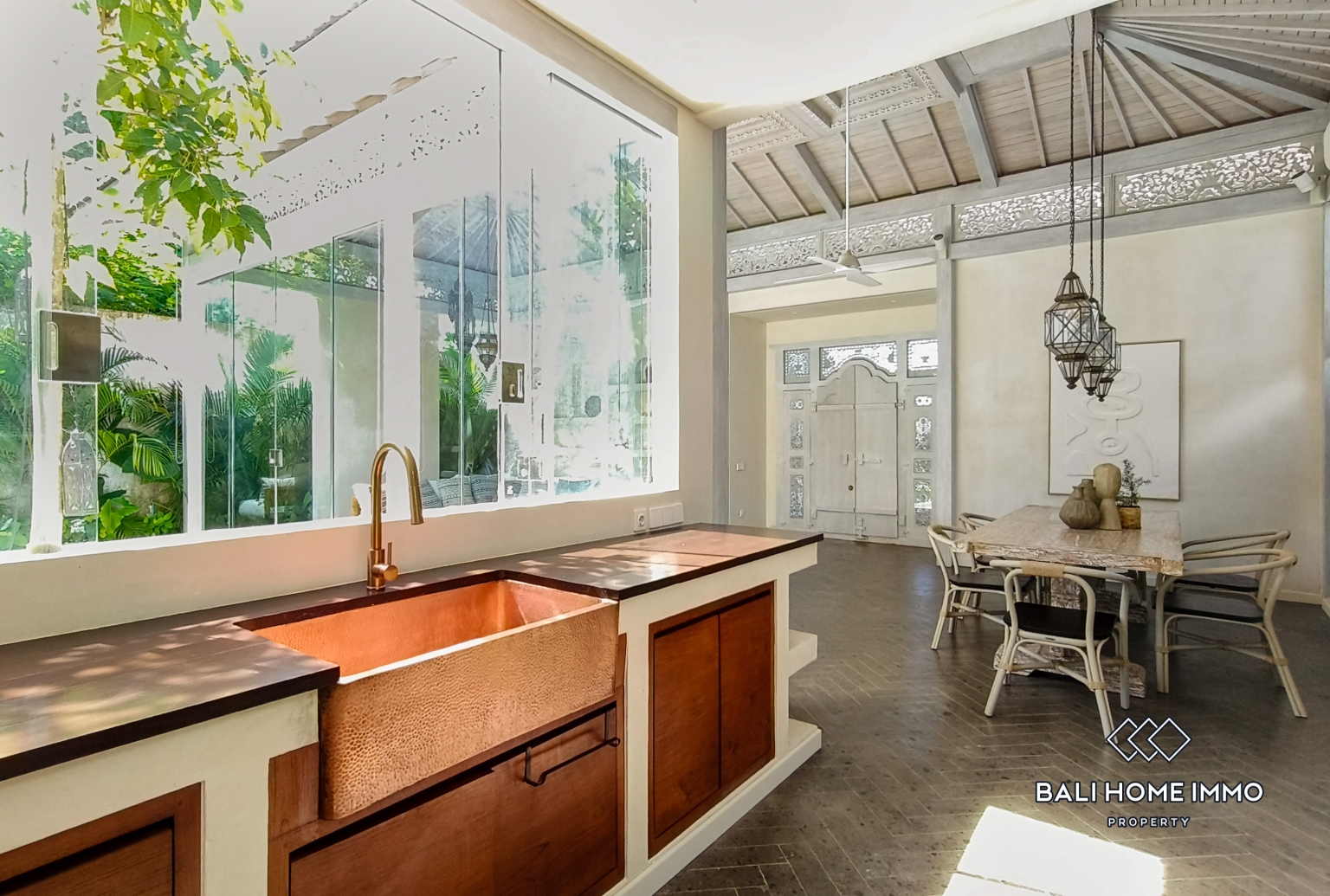 Élégante villa de style Joglo de 2 chambres à louer et à vendre à Ungasan view 9