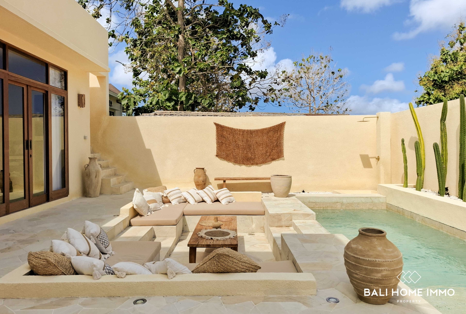 Elegant 2 Bedroom Mediterranean Villa for Sale Near Balangan Beach view 3