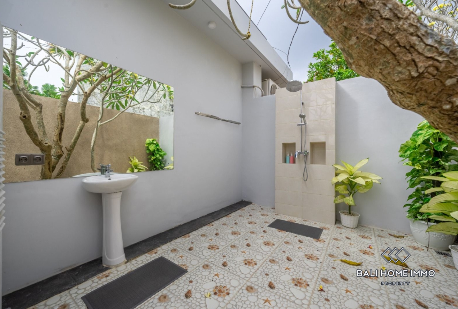 Elegant 3 Bedroom Ocean View Villa for Sale and Rent in Ungasan view 19