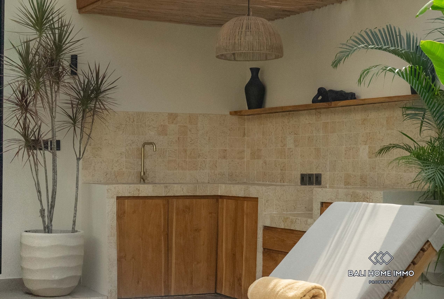 Elegant 3-Bedroom Villa for Sale with Rice Field Views in Kedampang, Kerobokan view 12