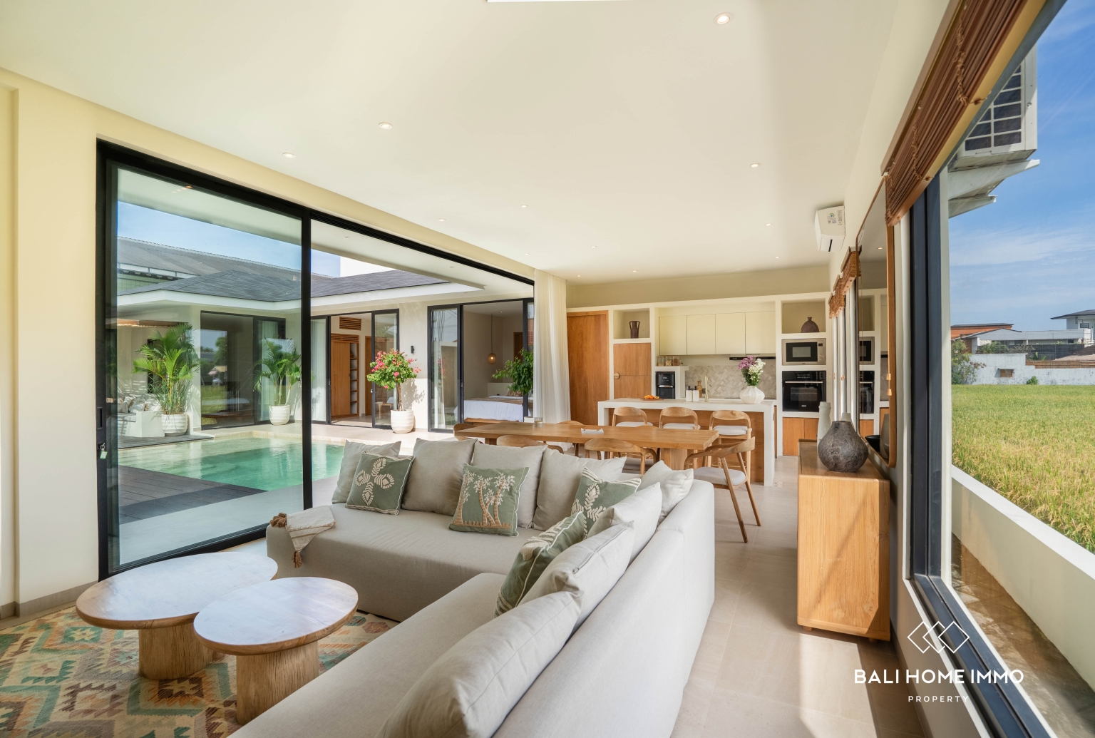 Elegant 3-Bedroom Villa for Sale with Rice Field Views in Kedampang, Kerobokan view 3
