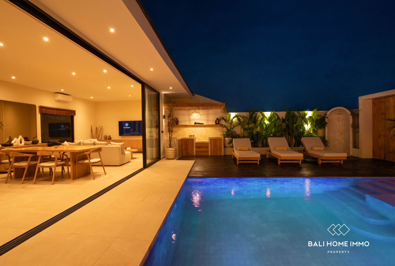 Elegant 3-Bedroom Villa for Sale with Rice Field Views in Kedampang, Kerobokan view 13