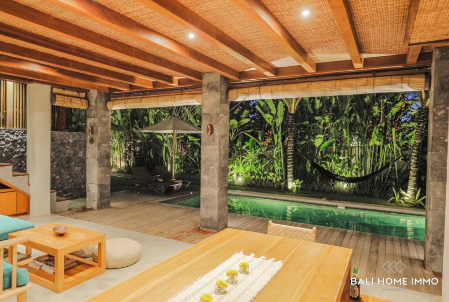 Élégante villa de 4 chambres avec jardin tropical à vendre à Bingin view 9