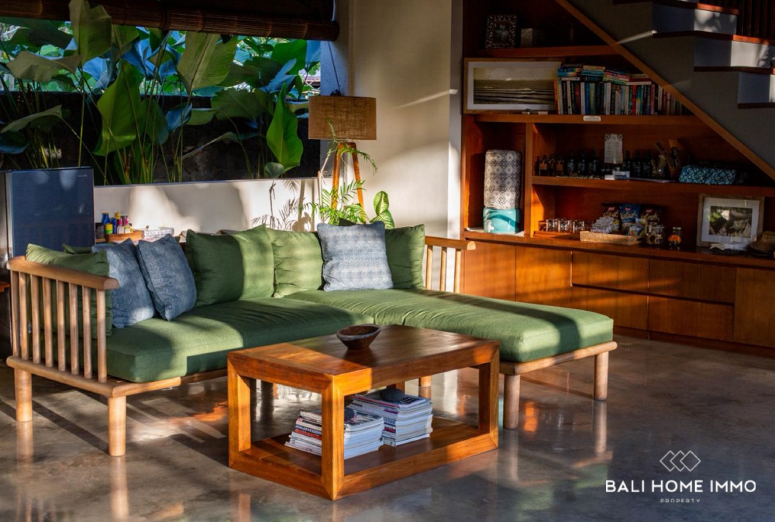 Élégante villa de 4 chambres avec jardin tropical à vendre à Bingin view 7