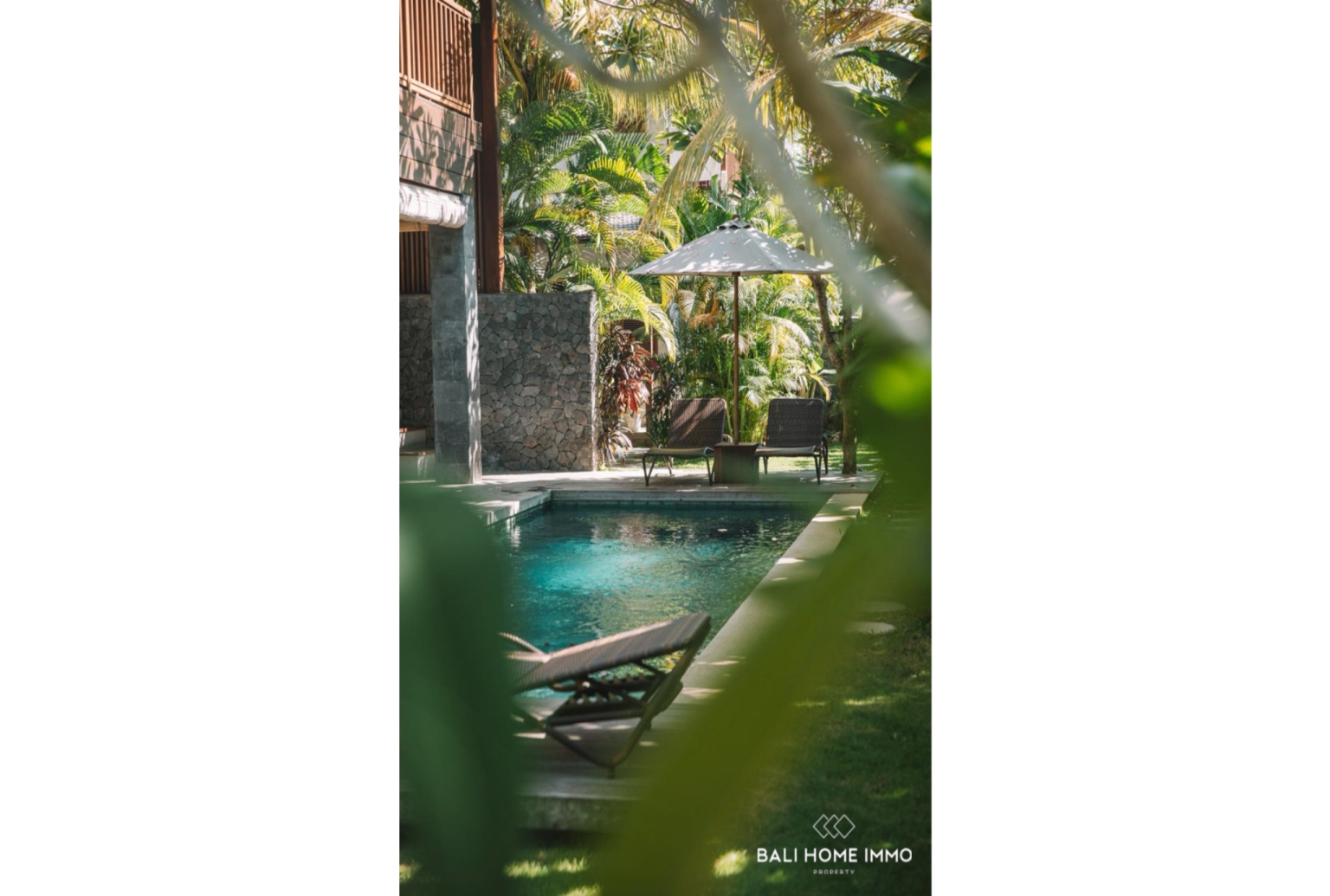 Élégante villa de 4 chambres avec jardin tropical à vendre à Bingin view 23