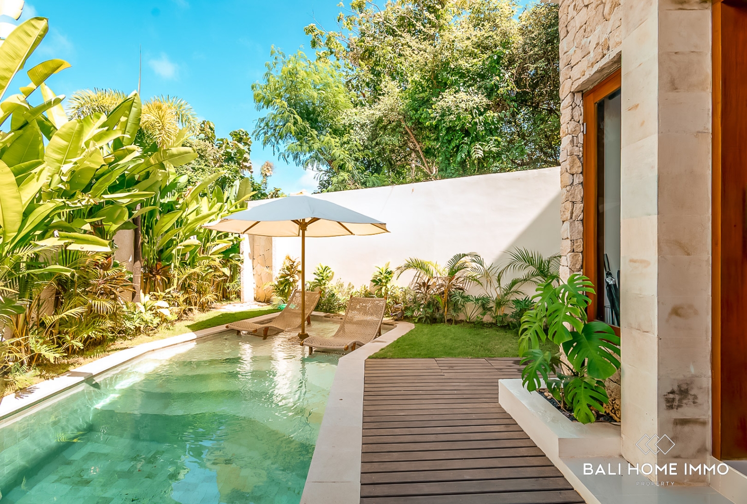 Elegant 4 Bedroom Villa for Sale and Rent in Ungasan view 3