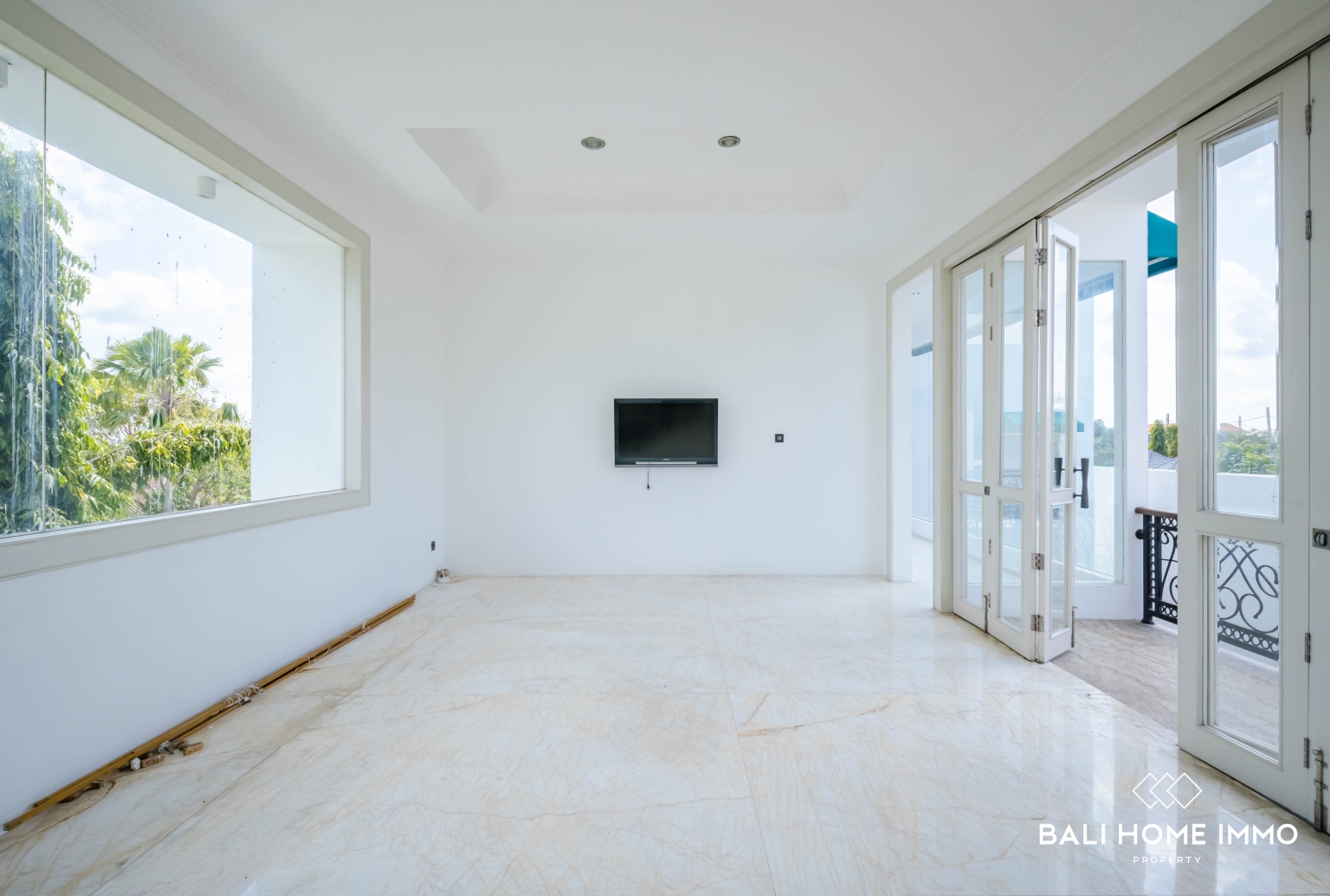 Elegant 5 Bedroom Villa with Ocean View Rooftop for Sale near Pecatu view 22