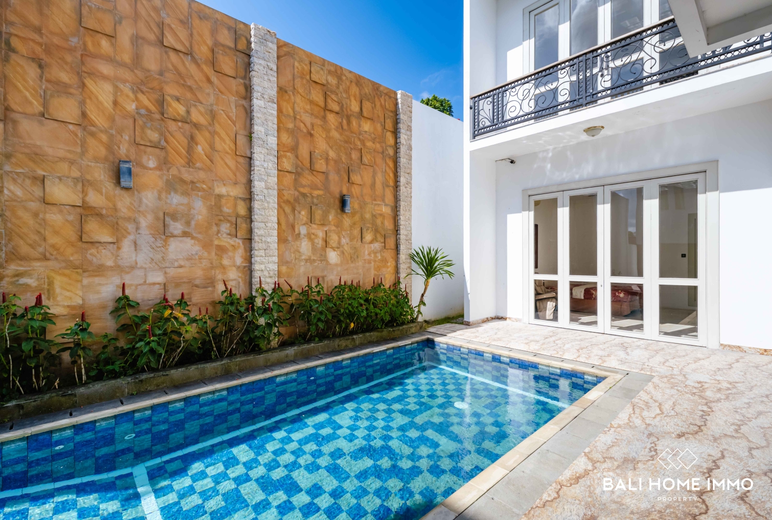 Elegant 5 Bedroom Villa with Ocean View Rooftop for Sale near Pecatu view 25