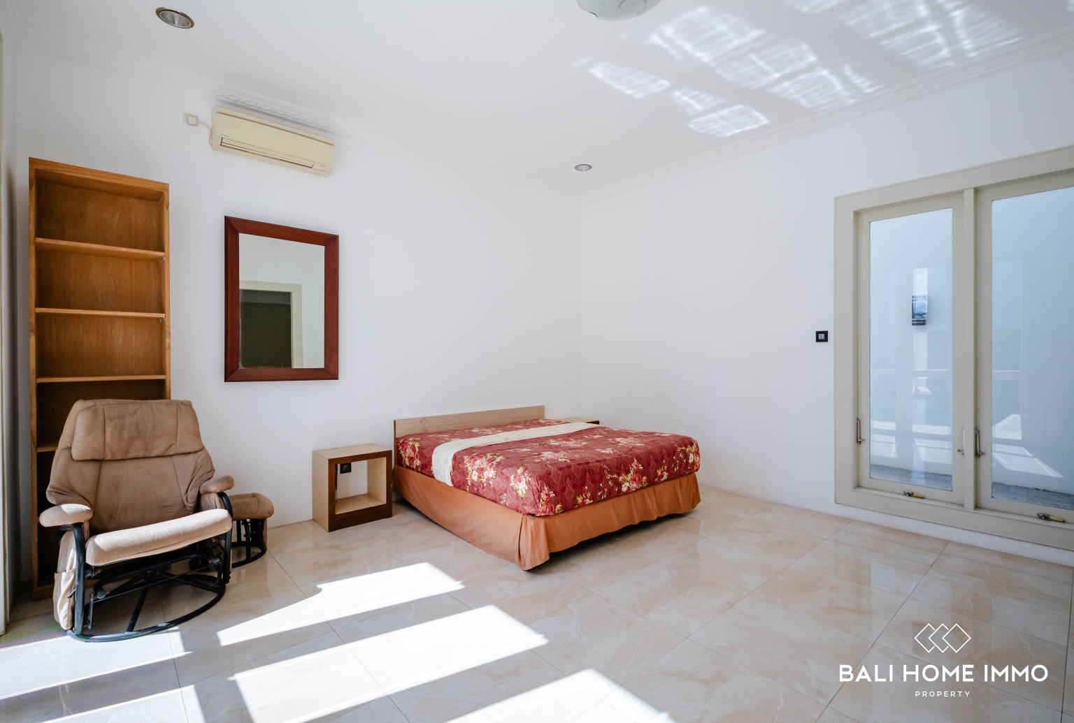 Elegant 5 Bedroom Villa with Ocean View Rooftop for Sale near Pecatu view 17