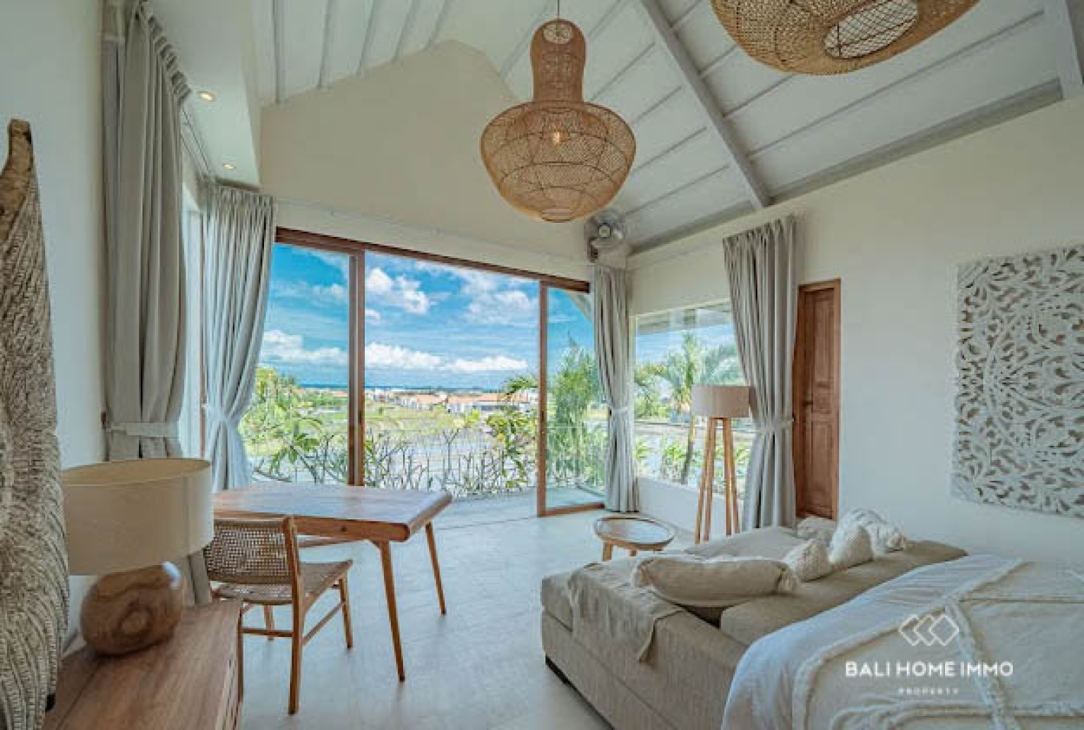 Élégante villa de 5 chambres avec vue panoramique sur les rizières et l'océan à Seseh view 6