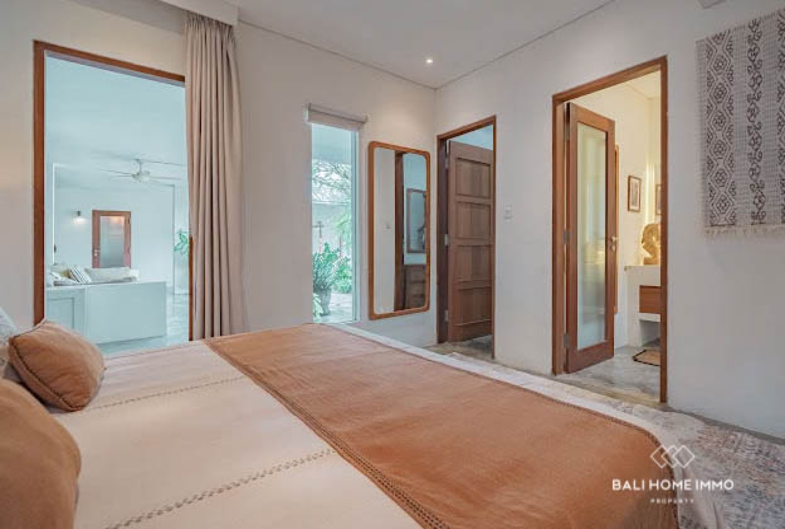 Élégante villa de 5 chambres avec vue panoramique sur les rizières et l'océan à Seseh view 9