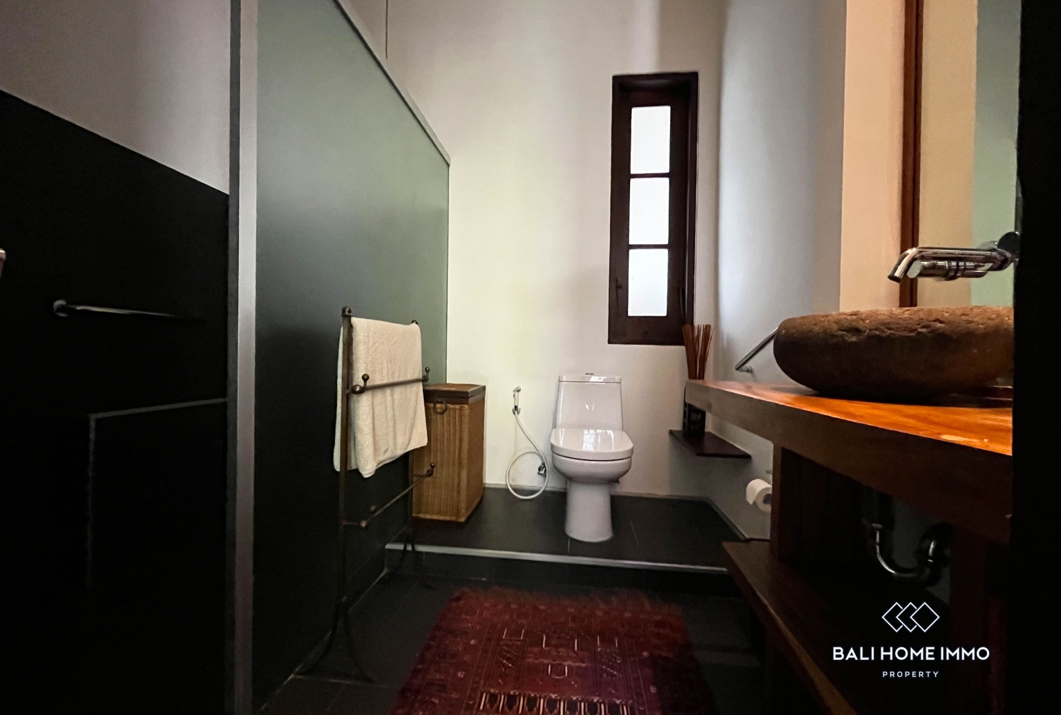 Exclusive 4 Bedroom Family Villa for Sale in Jimbaran view 27