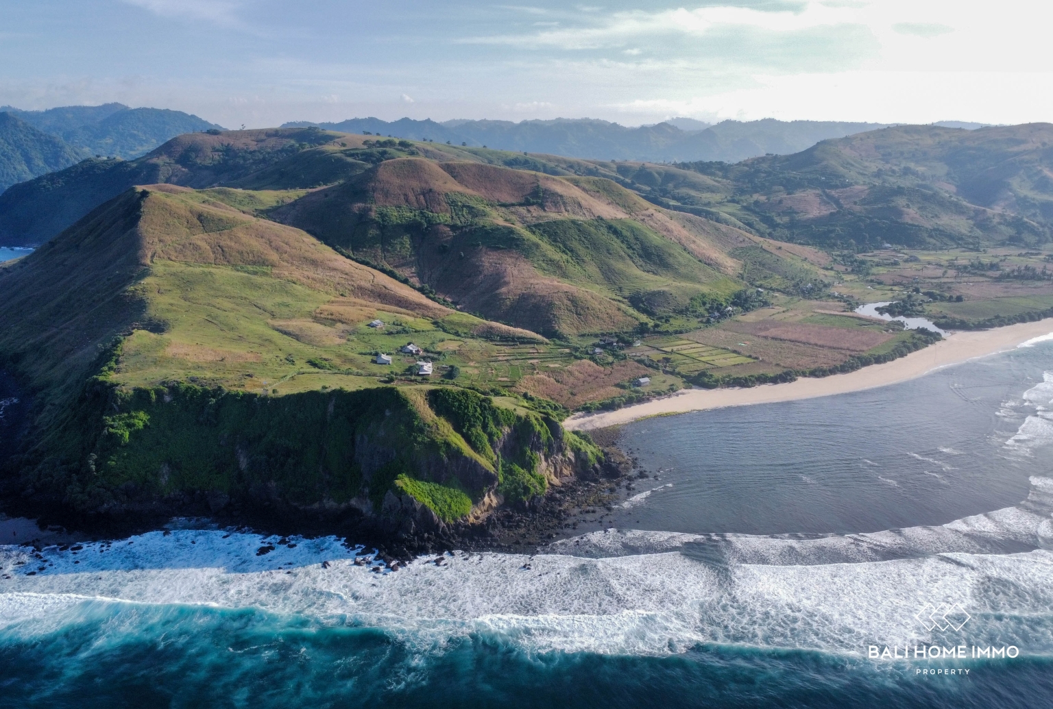 EXPANSIVE LAND FOR SALE IN LOMBOK view 9