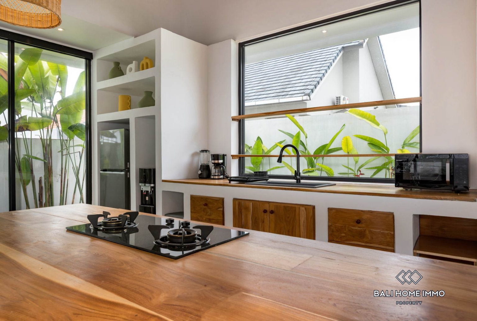 Exquisite 2-Bedroom Tropical Luxury Villa For Sale in Pejeng Kawan view 7