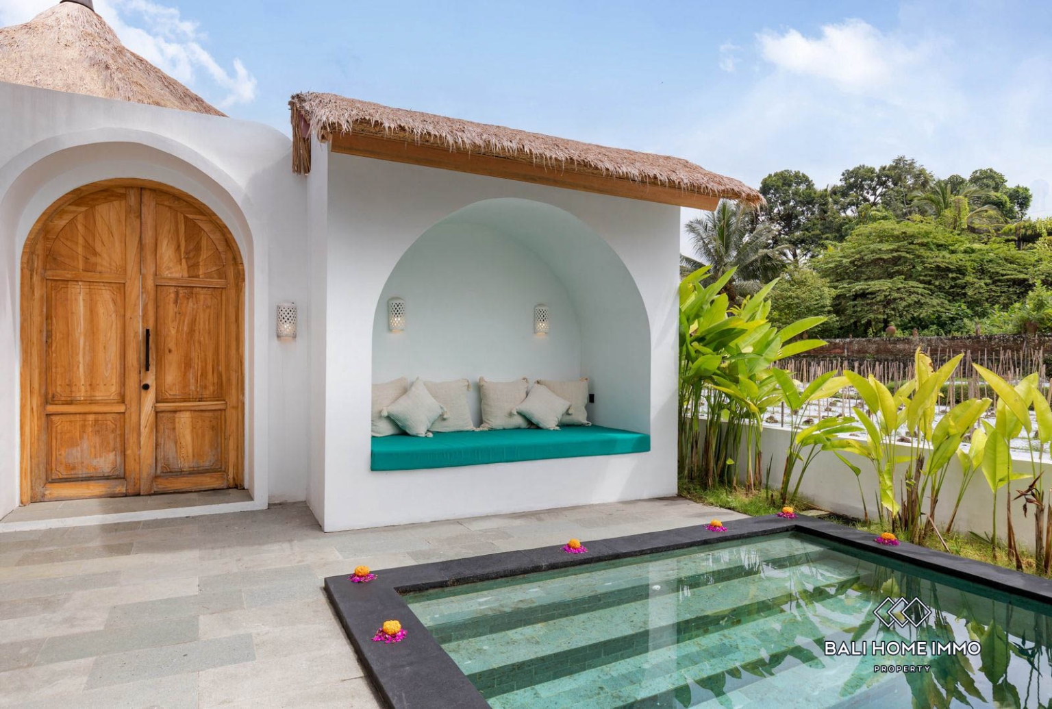 Exquisite 2-Bedroom Tropical Luxury Villa For Sale in Pejeng Kawan view 15