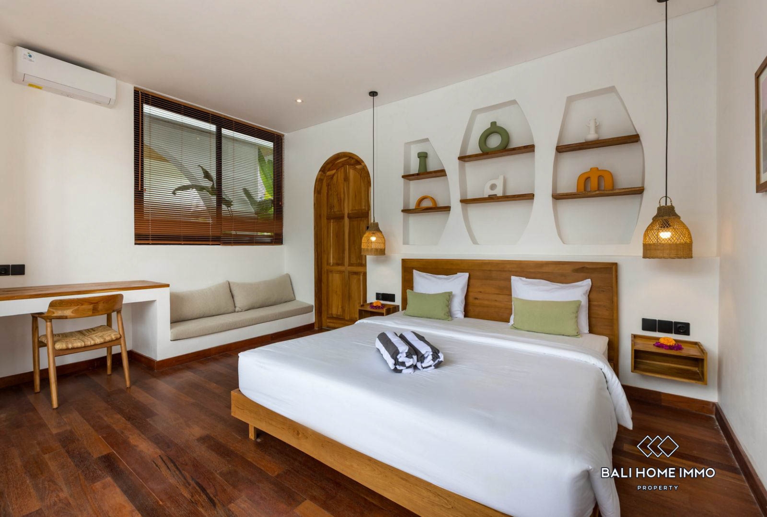 Exquisite 2-Bedroom Tropical Luxury Villa For Sale in Pejeng Kawan view 9