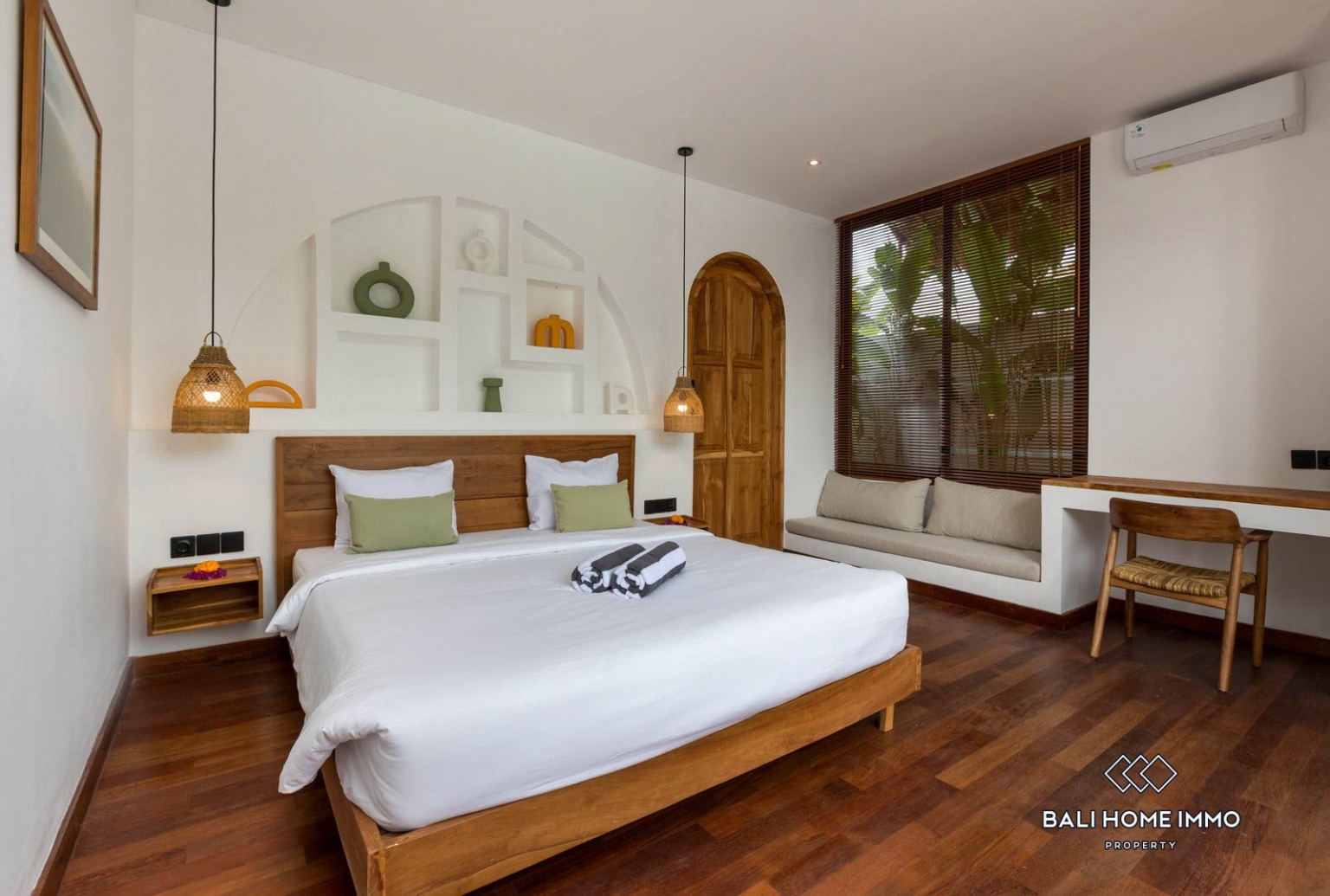 Exquisite 2-Bedroom Tropical Luxury Villa For Sale in Pejeng Kawan view 10