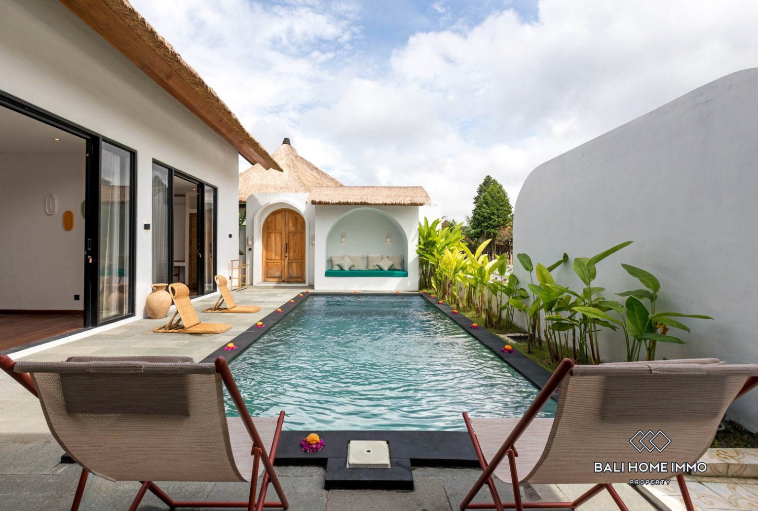 Exquisite 2-Bedroom Tropical Luxury Villa For Sale in Pejeng Kawan view 14
