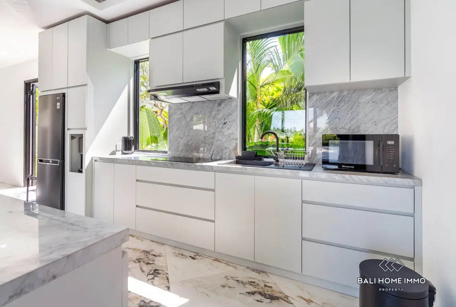 Magnifique villa moderne de 3 chambres avec vue panoramique sur les rizières à vendre à Ubud view 7
