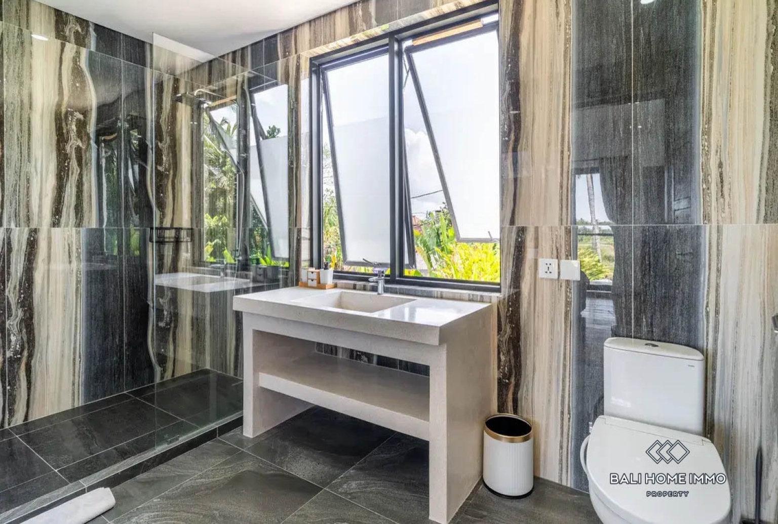 Magnifique villa moderne de 3 chambres avec vue panoramique sur les rizières à vendre à Ubud view 18