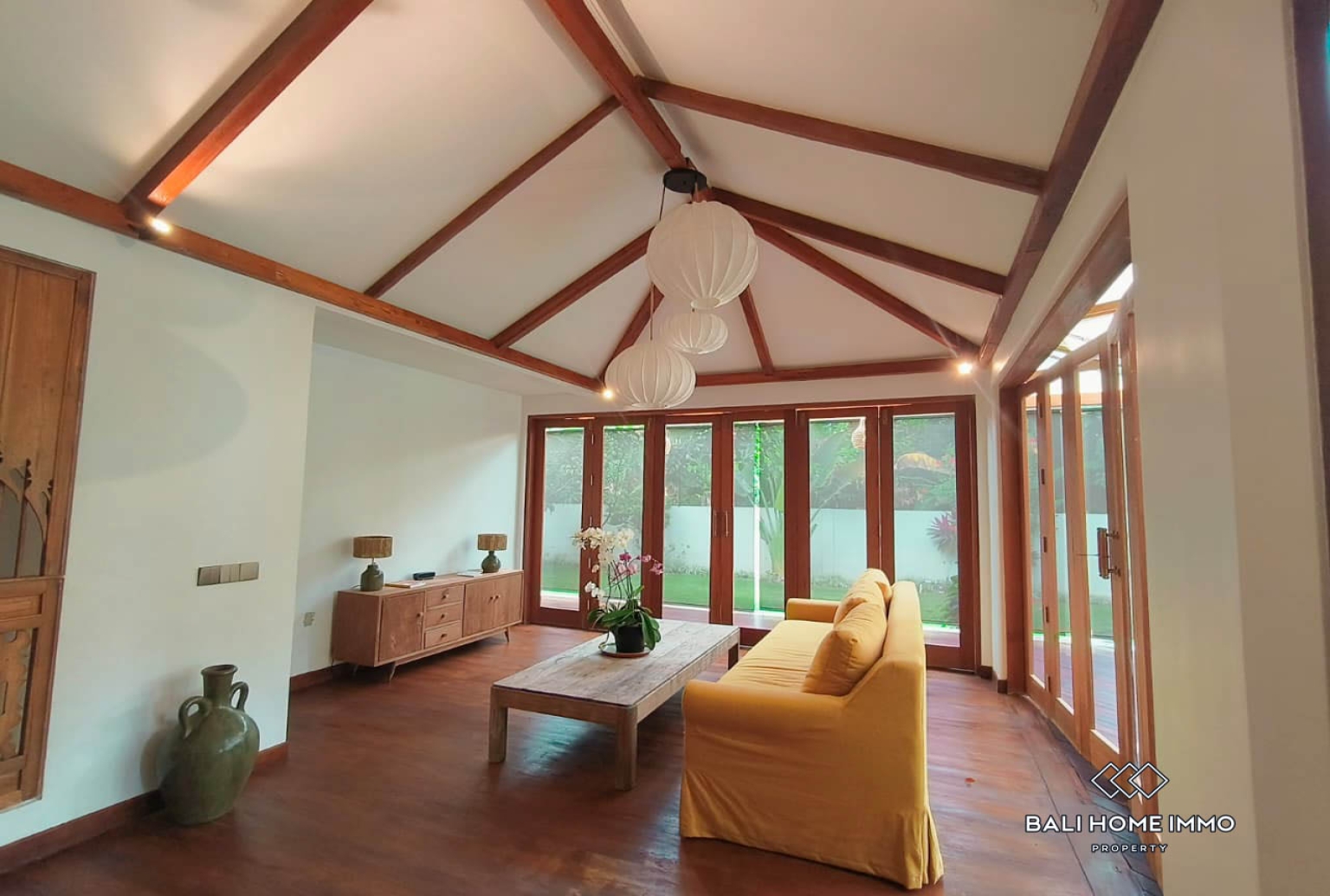Exquisite 3-Bedroom Spacious villa for sale in Mawang Kelod, Lodtunduh view 4