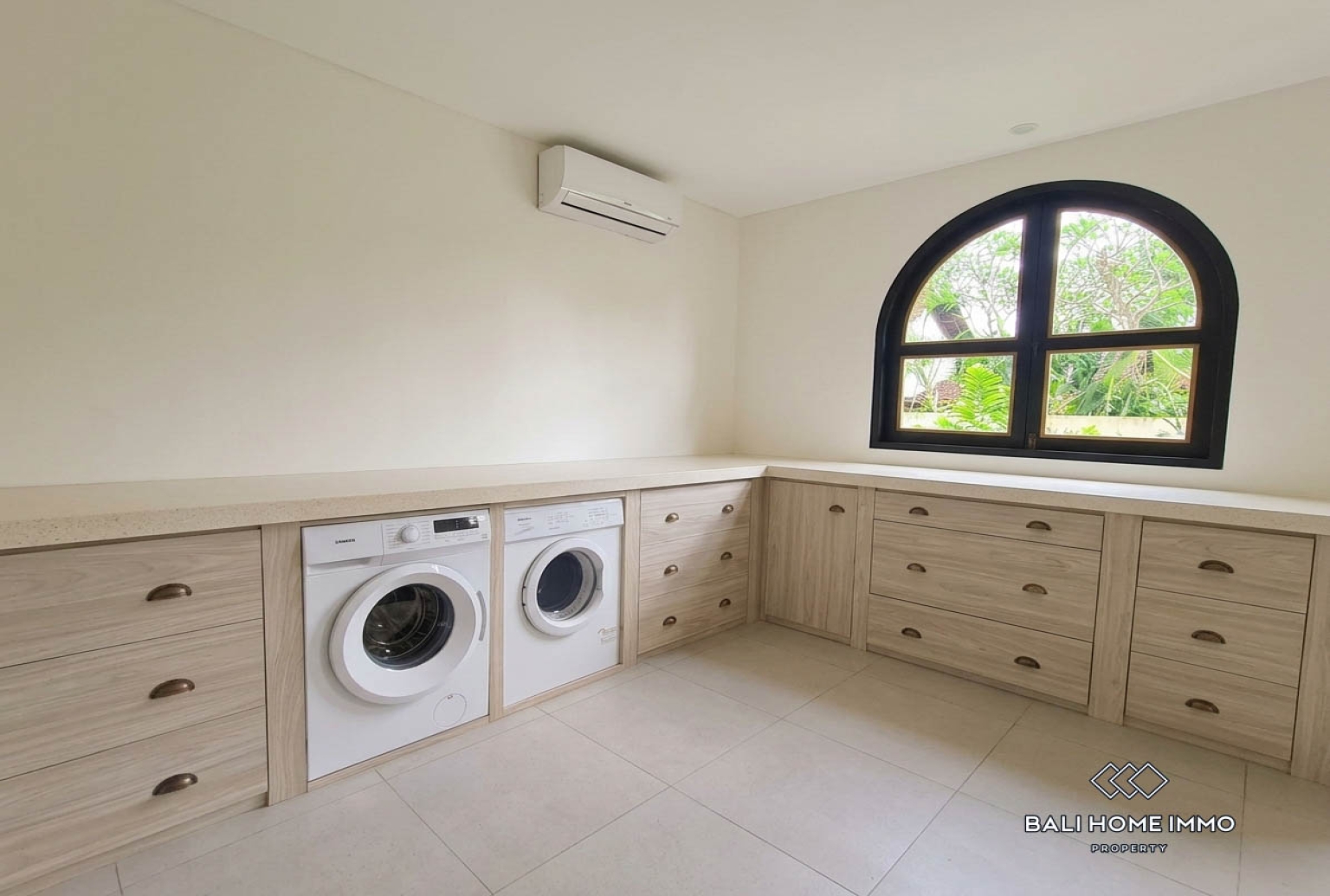 Exquisite 3-Bedroom Spacious villa for sale in Mawang Kelod, Lodtunduh view 19