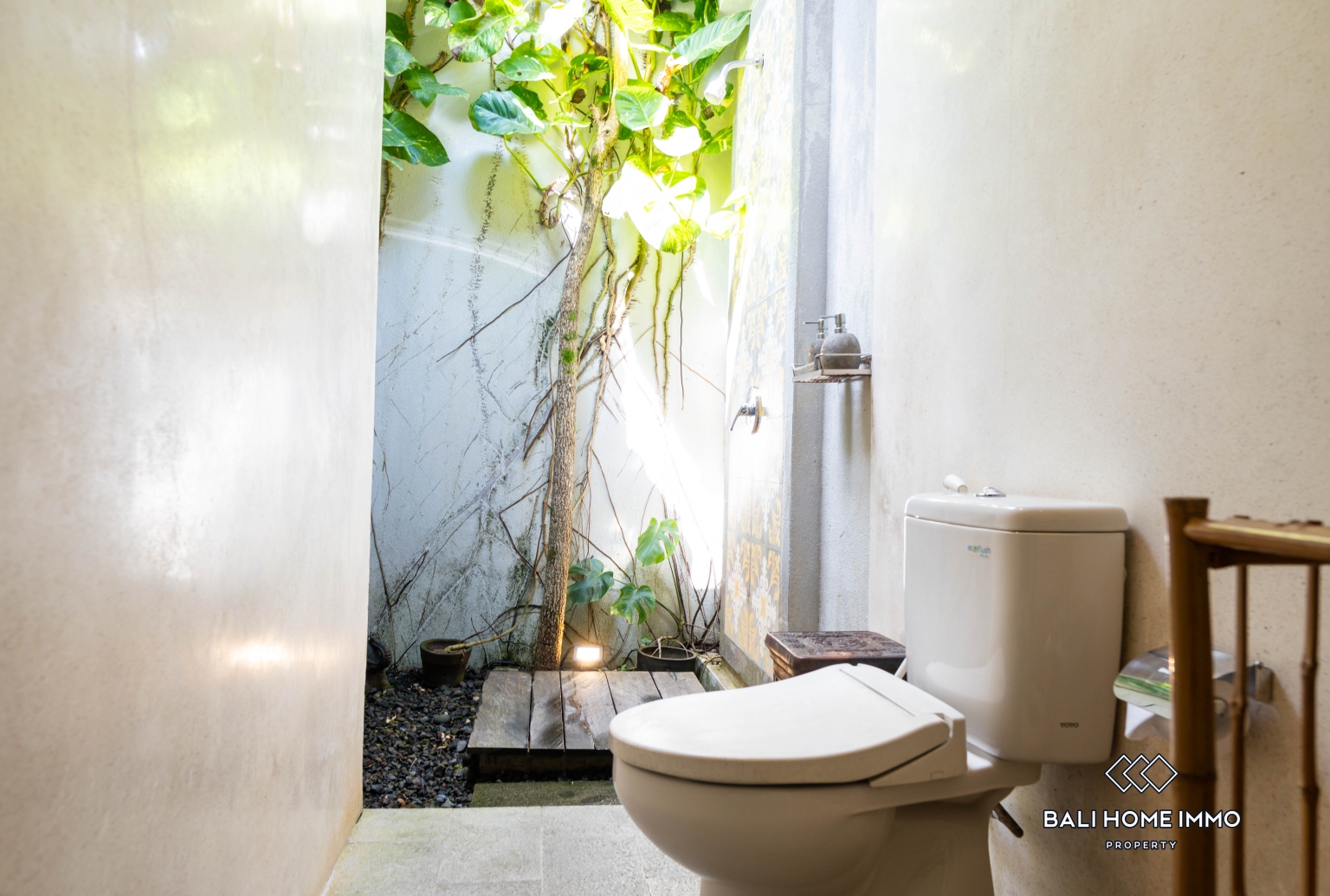 Exquisite 3-Bedroom villa for rent in Nyuh Kuning Ubud view 13