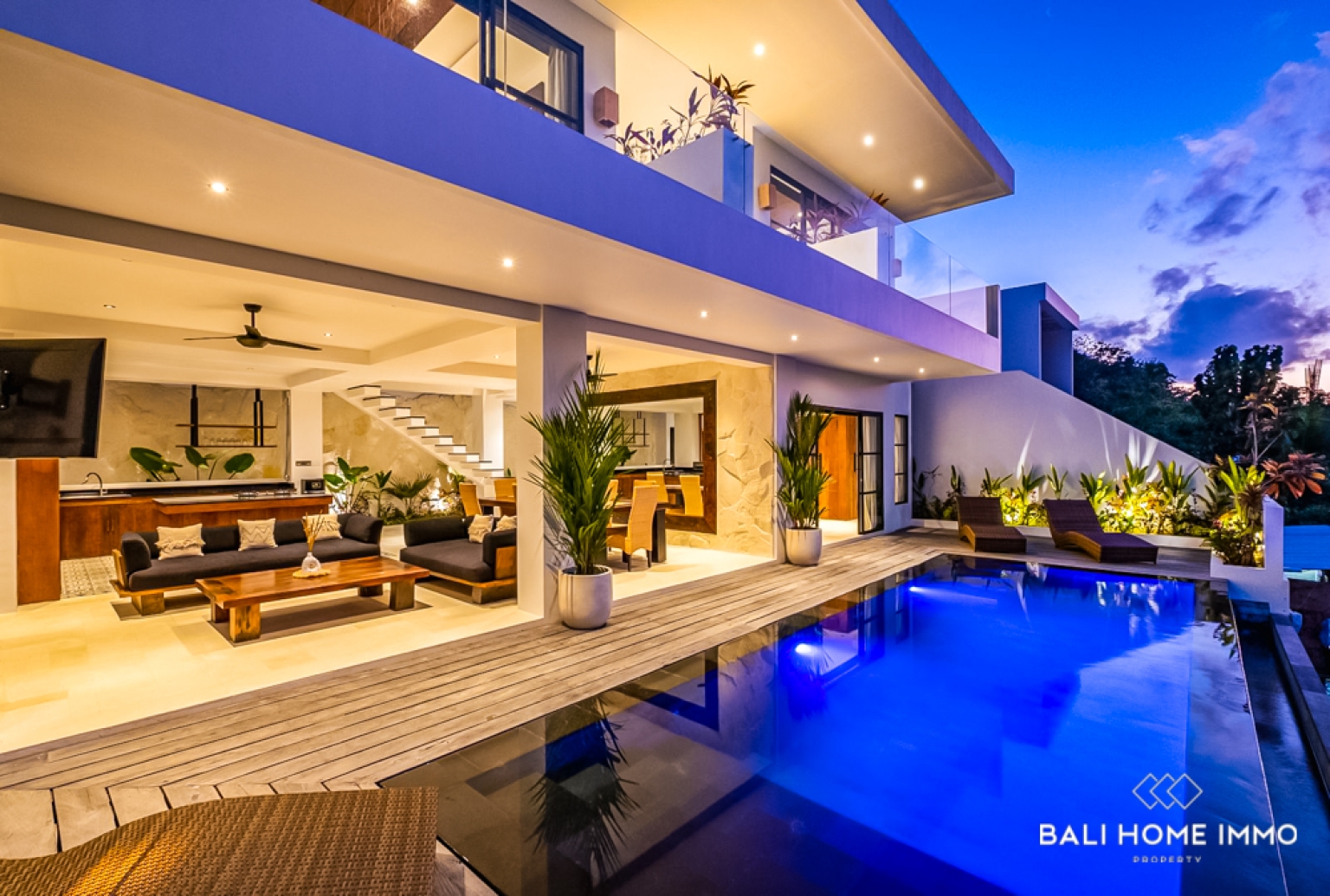 EXQUISITE 3 BEDROOM WITH OCEAN VIEW VILLA FOR SALE LEASEHOLD IN BINGIN view 2