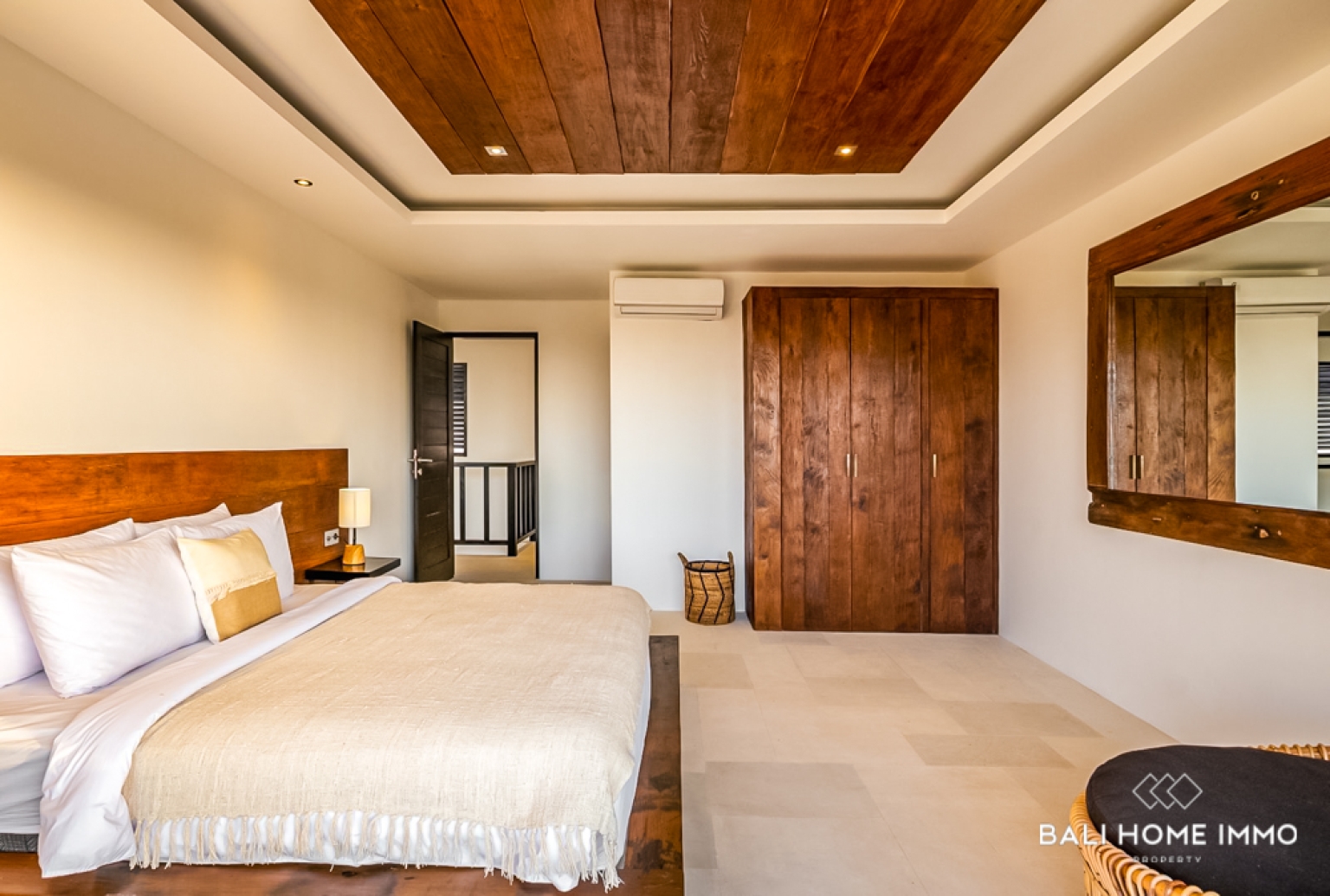 EXQUISITE 3 BEDROOM WITH OCEAN VIEW VILLA FOR SALE LEASEHOLD IN BINGIN view 13
