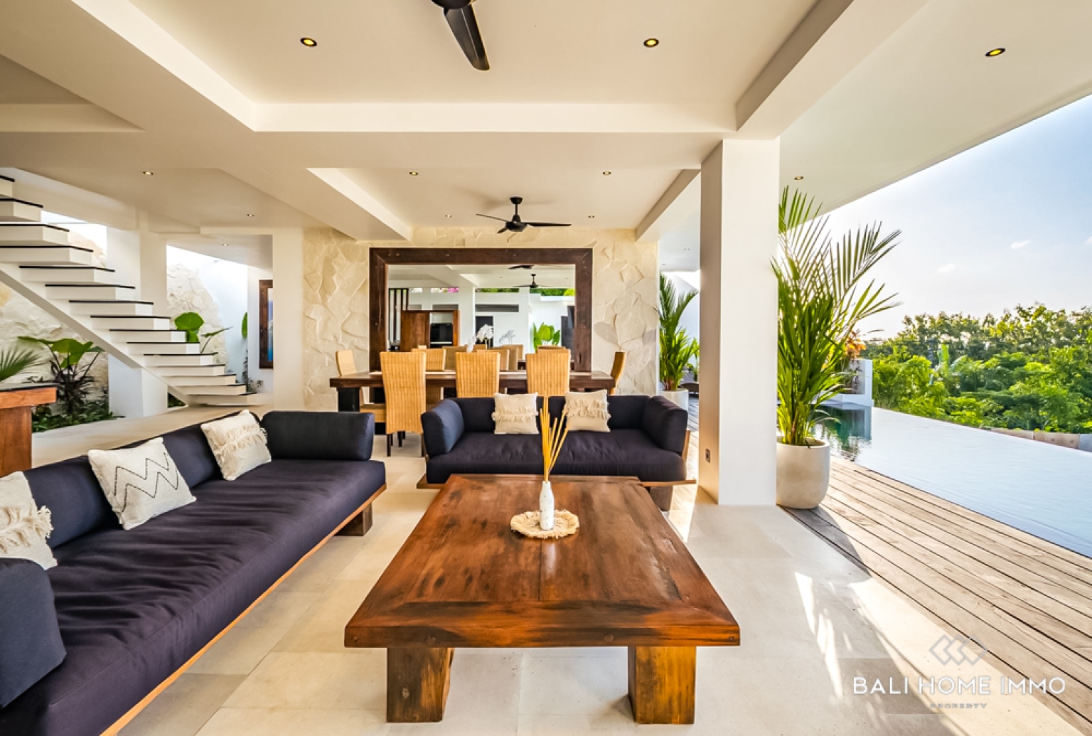 EXQUISITE 3 BEDROOM WITH OCEAN VIEW VILLA FOR SALE LEASEHOLD IN BINGIN view 7