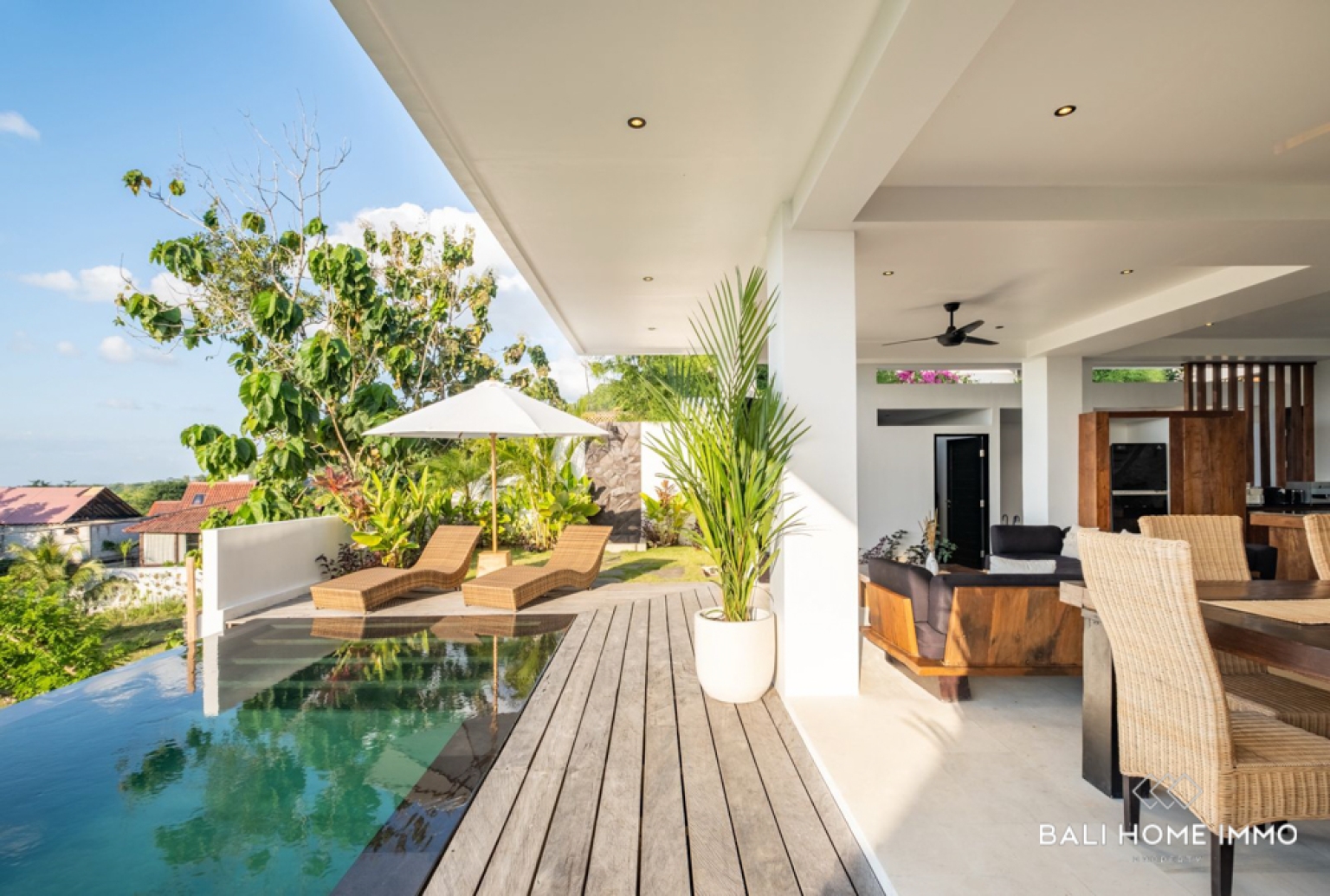 EXQUISITE 3 BEDROOM WITH OCEAN VIEW VILLA FOR SALE LEASEHOLD IN BINGIN view 4