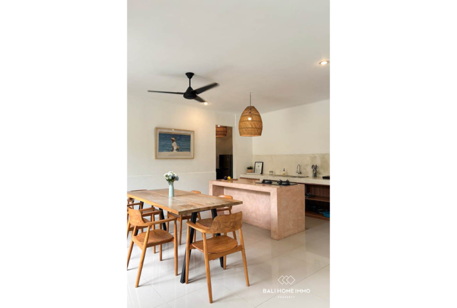 Villa Ramah Keluarga dengan 3 Kamar untuk Disewa di Tegal Cupek, Umalas view 3