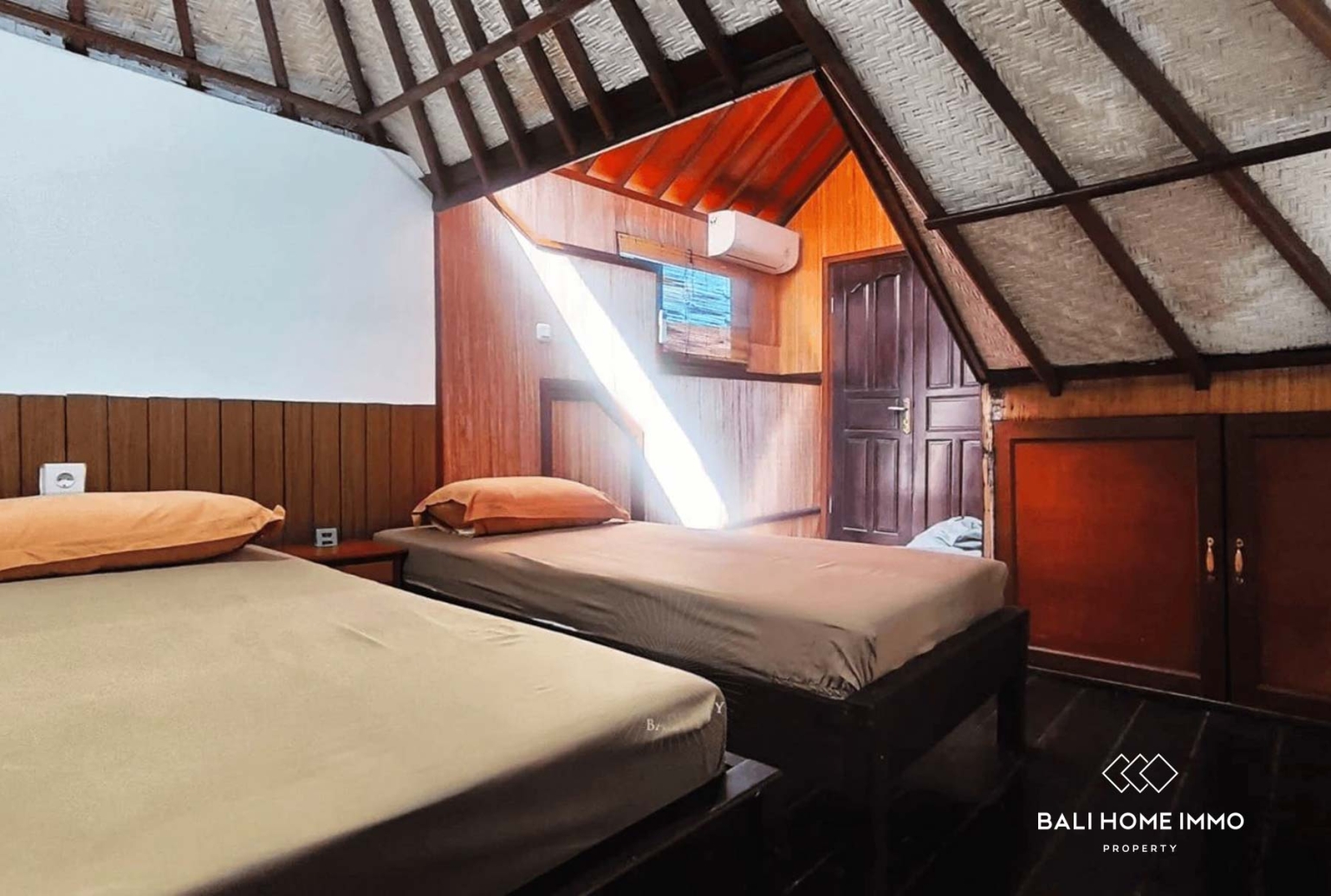 Family Style 4 Bedroom Villa for Freehold Sale in Kerobokan Bali view 9
