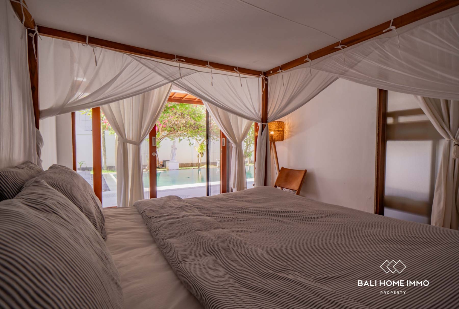 Villa Bergaya Keluarga dengan 4 Kamar untuk Dijual dengan Status Hak Sewa di Berawa, Bali view 15