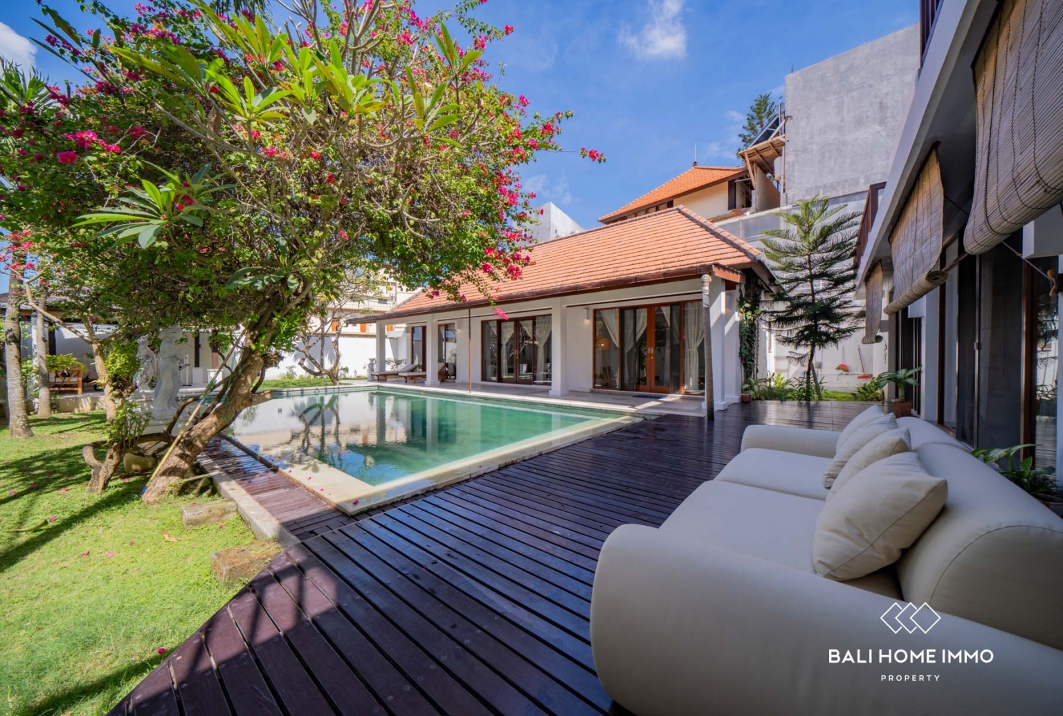 Villa Bergaya Keluarga dengan 4 Kamar untuk Dijual dengan Status Hak Sewa di Berawa, Bali view 28