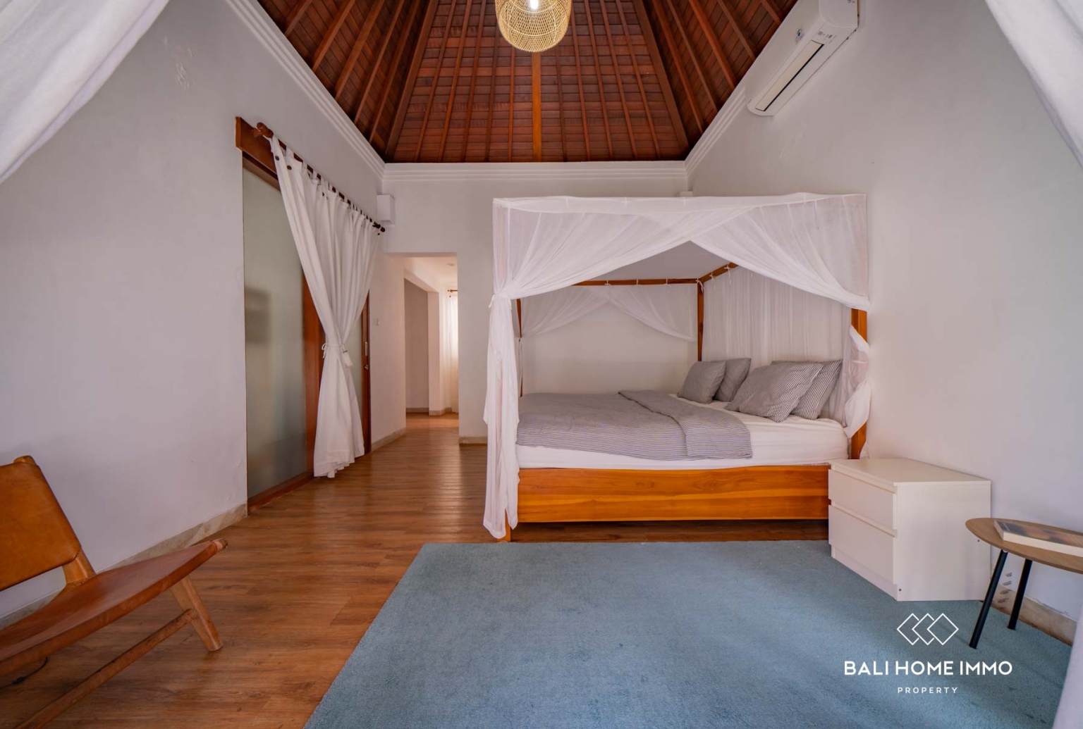 Villa Bergaya Keluarga dengan 4 Kamar untuk Dijual dengan Status Hak Sewa di Berawa, Bali view 14