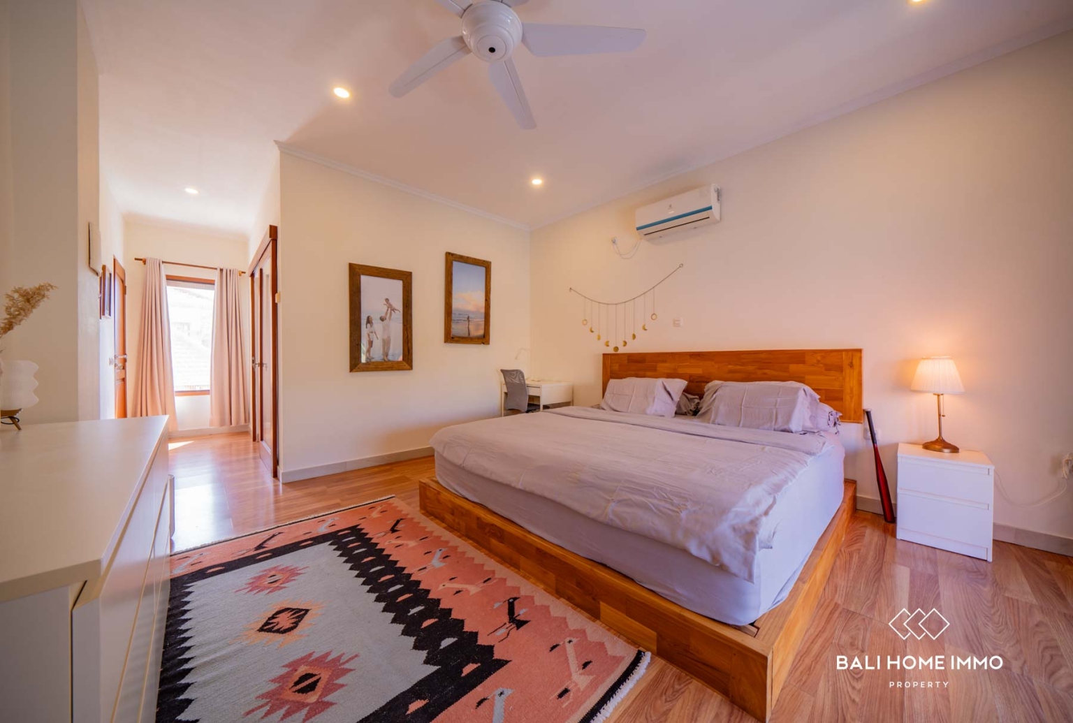 Villa Bergaya Keluarga dengan 4 Kamar untuk Dijual dengan Status Hak Sewa di Berawa, Bali view 17