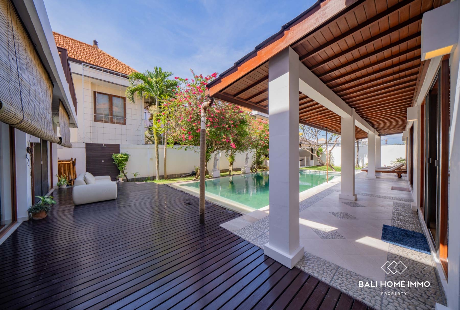 Villa Bergaya Keluarga dengan 4 Kamar untuk Dijual dengan Status Hak Sewa di Berawa, Bali view 30
