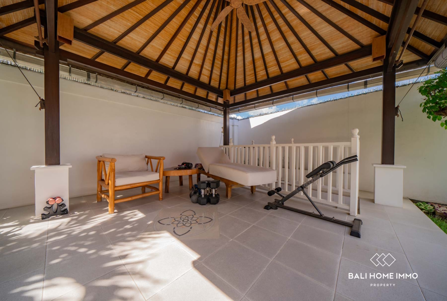Villa Bergaya Keluarga dengan 4 Kamar untuk Dijual dengan Status Hak Sewa di Berawa, Bali view 33