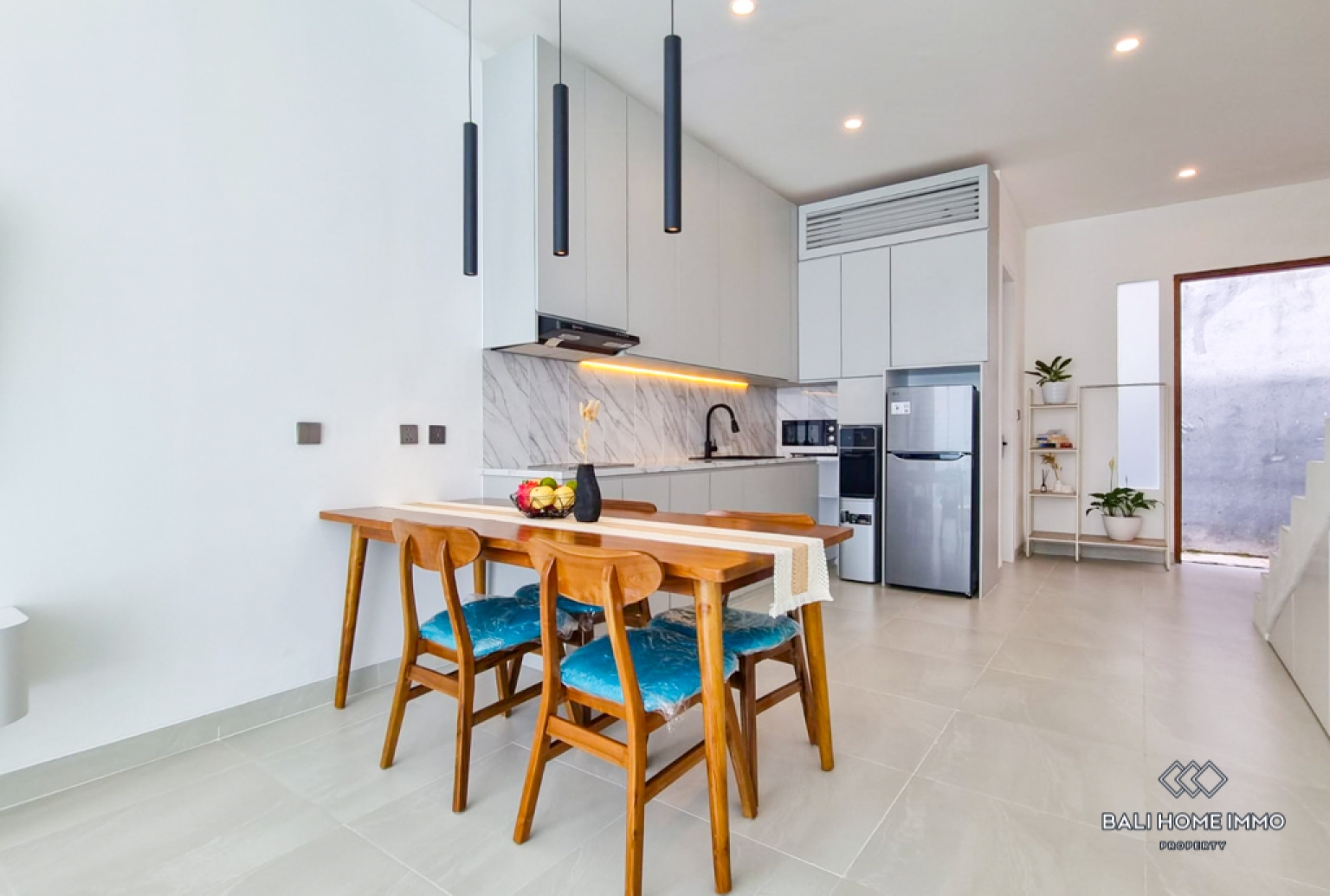 Five units 2 bedroom villa for sale in Bali Batu Belig view 8