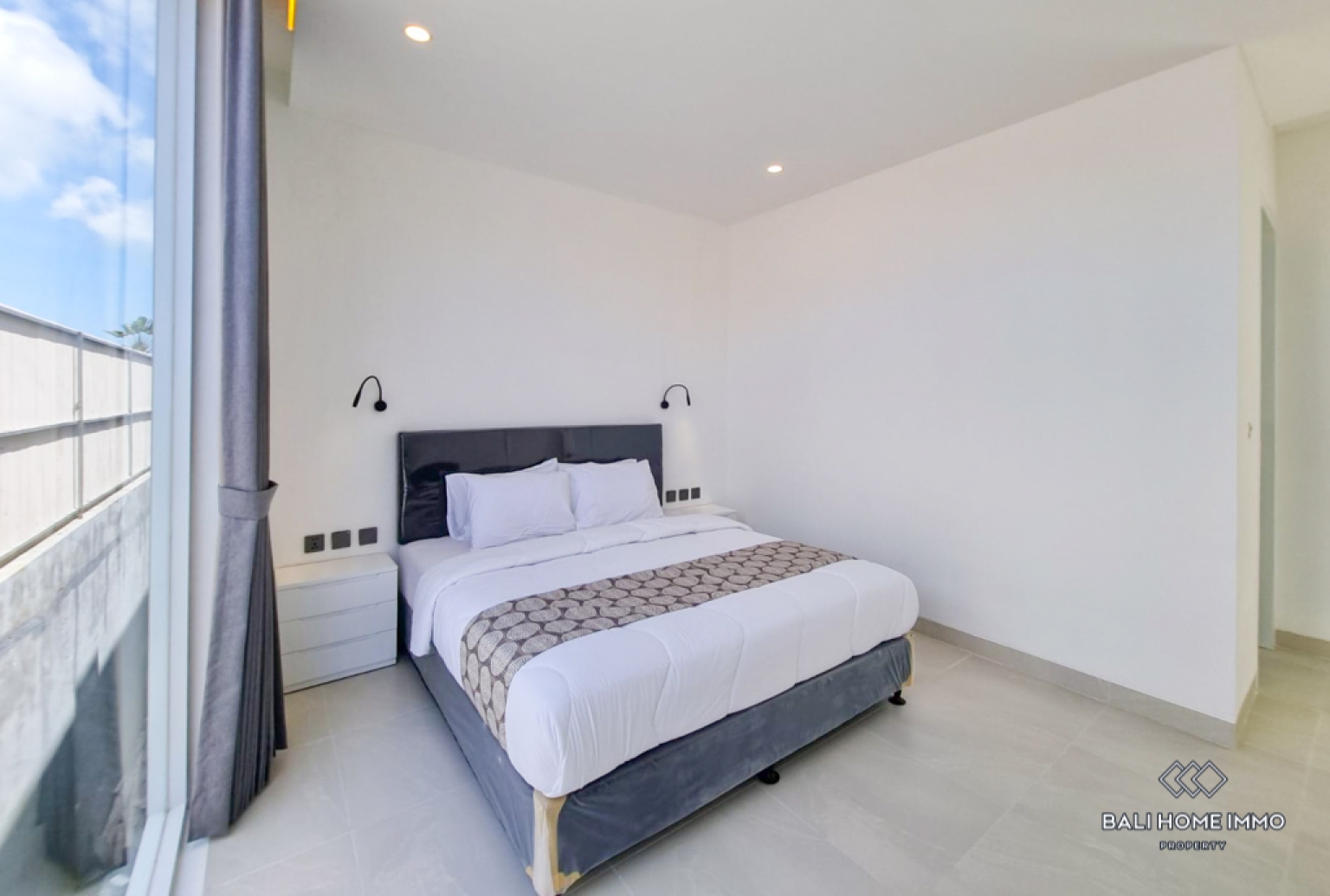 Five units 2 bedroom villa for sale in Bali Batu Belig view 17